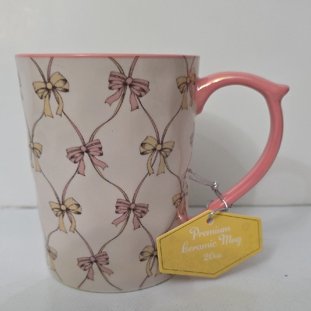 10 Strawberry Street Elegant Pink and Gold Ceramic Mug, NWT